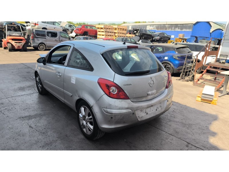 opel corsa d (s07) del año 2007