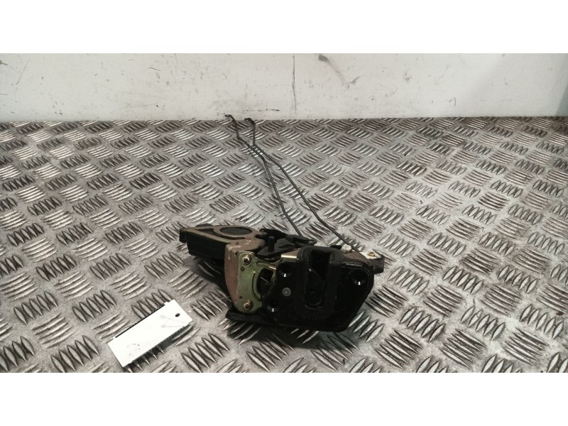 Recambio de cerradura puerta trasera derecha para hyundai matrix (fc) 1.6 referencia OEM IAM 8142017101  
