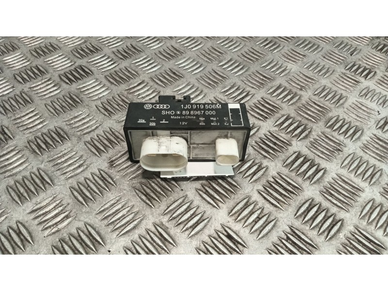 Recambio de caja precalentamiento para seat ibiza iii (6l1) 1.4 tdi referencia OEM IAM 1J0919506M  