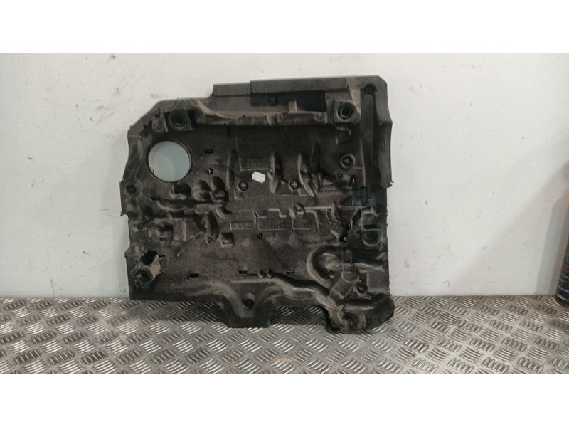 Recambio de tapa motor para volkswagen polo (6r1) referencia OEM IAM 03L103925B  