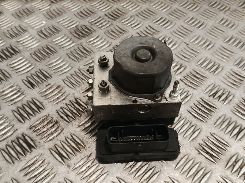 Recambio de abs para toyota auris (_e18_) 1.6 (zre181_, zre185_) referencia OEM IAM 4451002380  