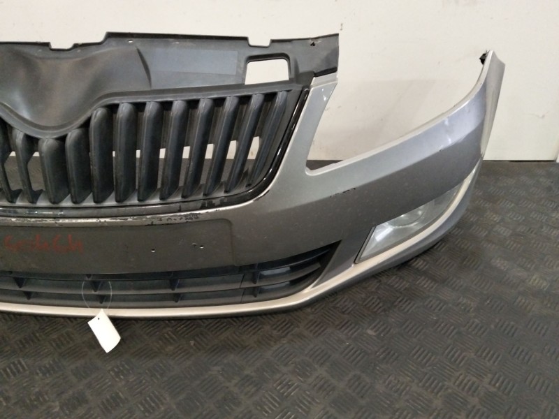Recambio de paragolpes delantero para skoda fabia ii (542) 1.2 tsi referencia OEM IAM 5J0807221D  