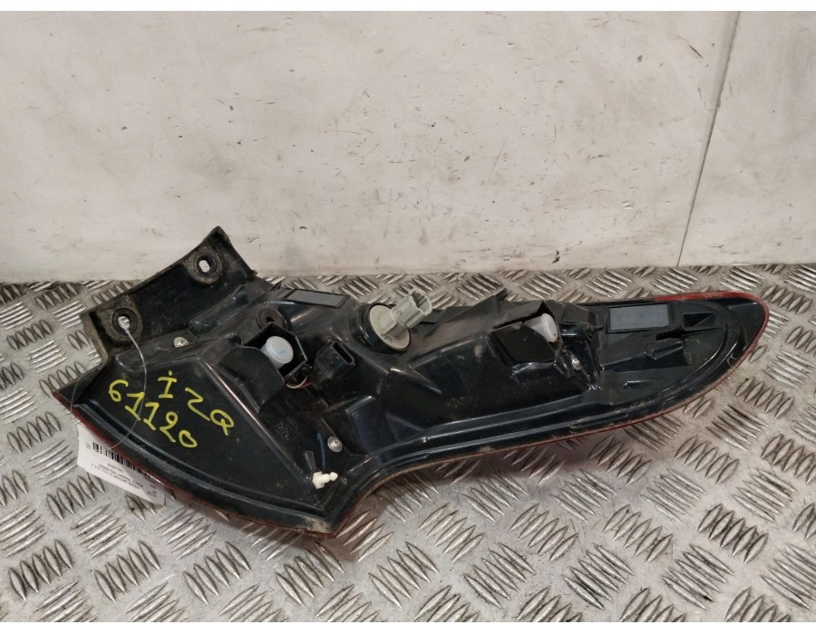 Recambio de piloto trasero izquierdo para nissan qashqai ii (j11, j11_) 1.2 dig-t referencia OEM IAM 22019009  