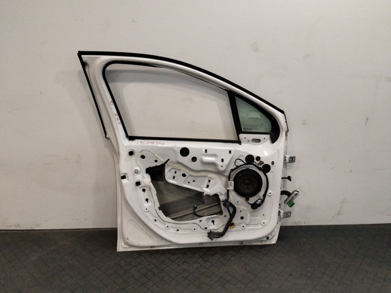 Recambio de puerta delantera izquierda para peugeot 208 referencia OEM IAM 9671889780  