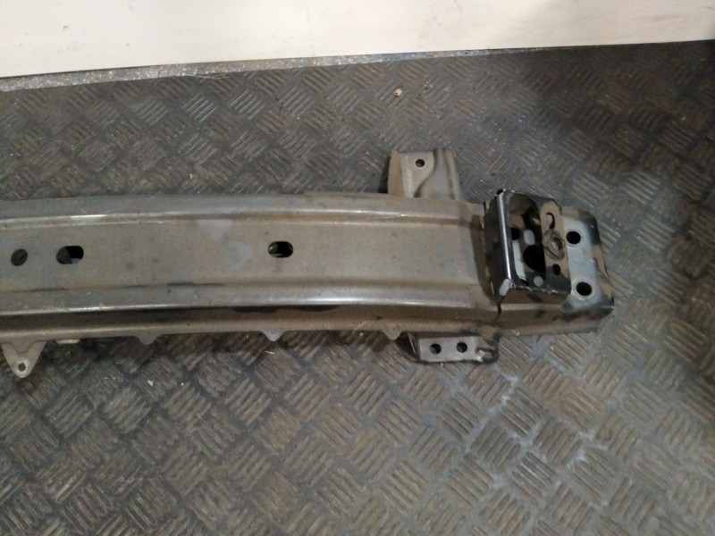 Recambio de refuerzo paragolpes delantero para mazda 3 sedán (bl) 1.6 mzr (bl12) referencia OEM IAM BBR650070C  