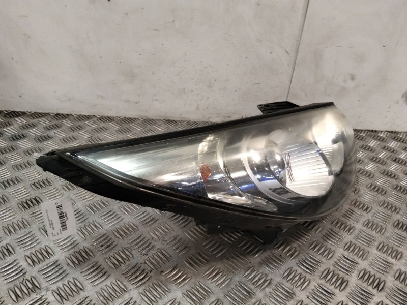 Recambio de faro derecho para hyundai ix35 (lm, el, elh) 1.6 referencia OEM IAM 921022Y000  