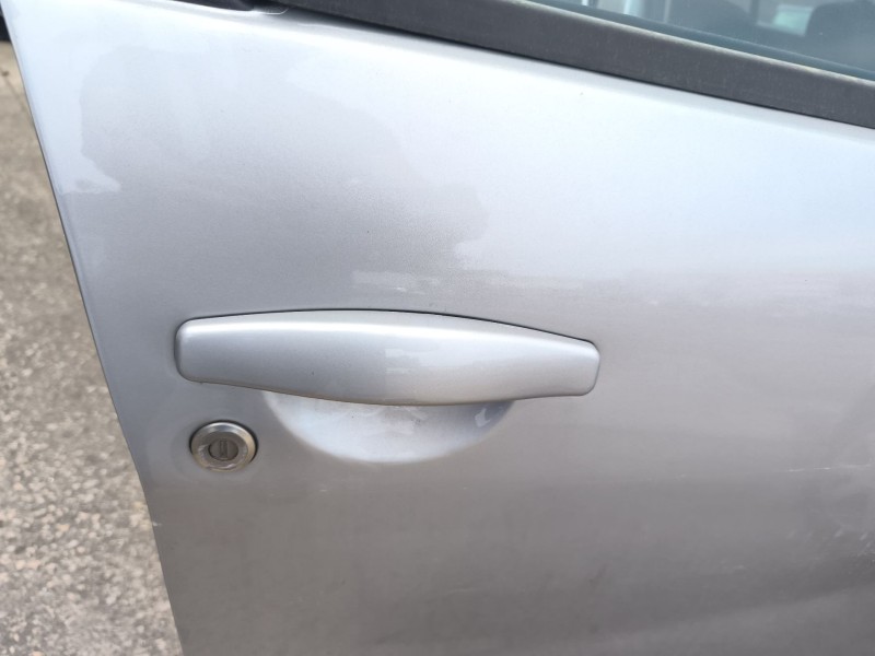Recambio de maneta exterior delantera derecha para dacia sandero (bs_) 1.5 dci referencia OEM IAM 8200733838  