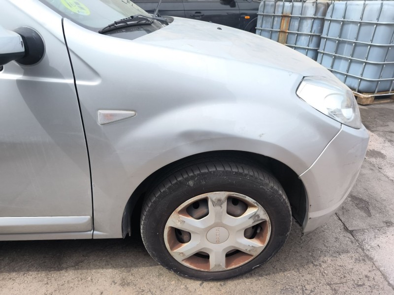 Recambio de aleta delantera derecha para dacia sandero (bs_) 1.5 dci referencia OEM IAM 631005525R  