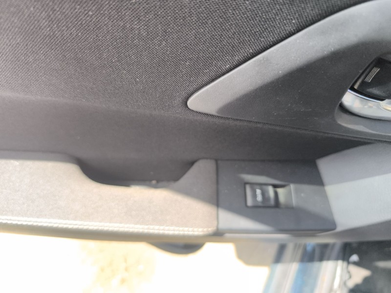 Recambio de mando elevalunas trasero izquierdo para toyota auris (_e18_) 1.6 (zre181_, zre185_) referencia OEM IAM 8481002140  