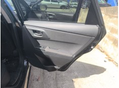 Recambio de guarnecido puerta trasera derecha para toyota auris (_e18_) 1.6 (zre181_, zre185_) referencia OEM IAM 6777502380  