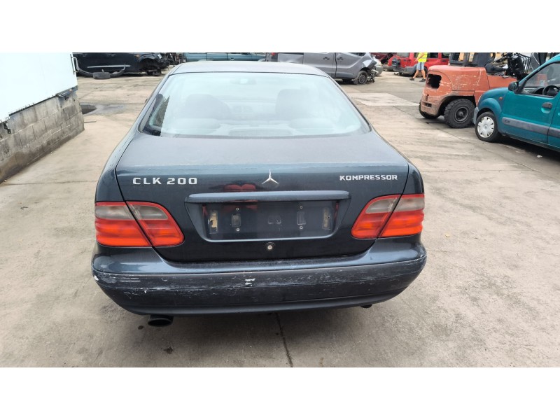 mercedes-benz clk (c208) del año 2004