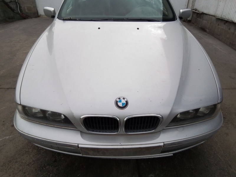 Recambio de capot para bmw 5 (e39) 520 d referencia OEM IAM 41618238592  