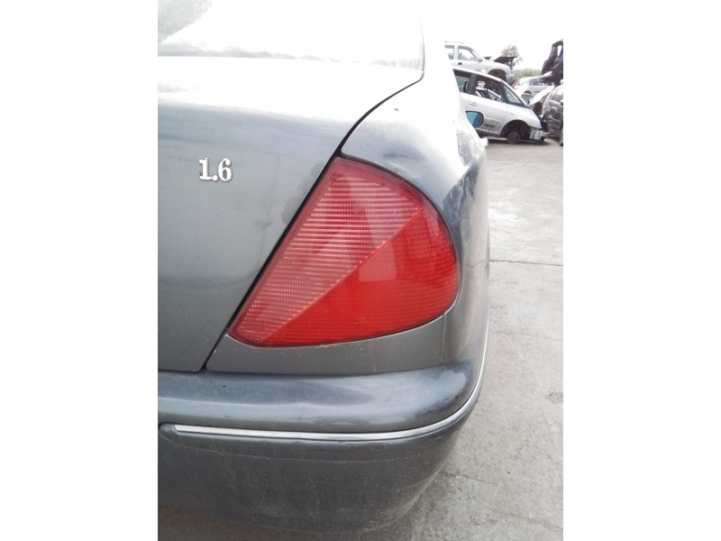 Recambio de piloto trasero derecho para lancia lybra (839_) 1.6 16v (839axa1a) referencia OEM IAM 46814265  
