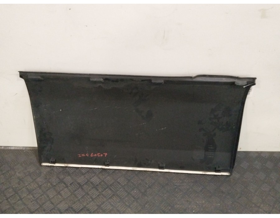 Recambio de moldura para iveco daily vi furgoneta 35s18, 35c18, 40c18, 50c18, 60c18, 65c18, 70c18 referencia OEM IAM 5801811685 