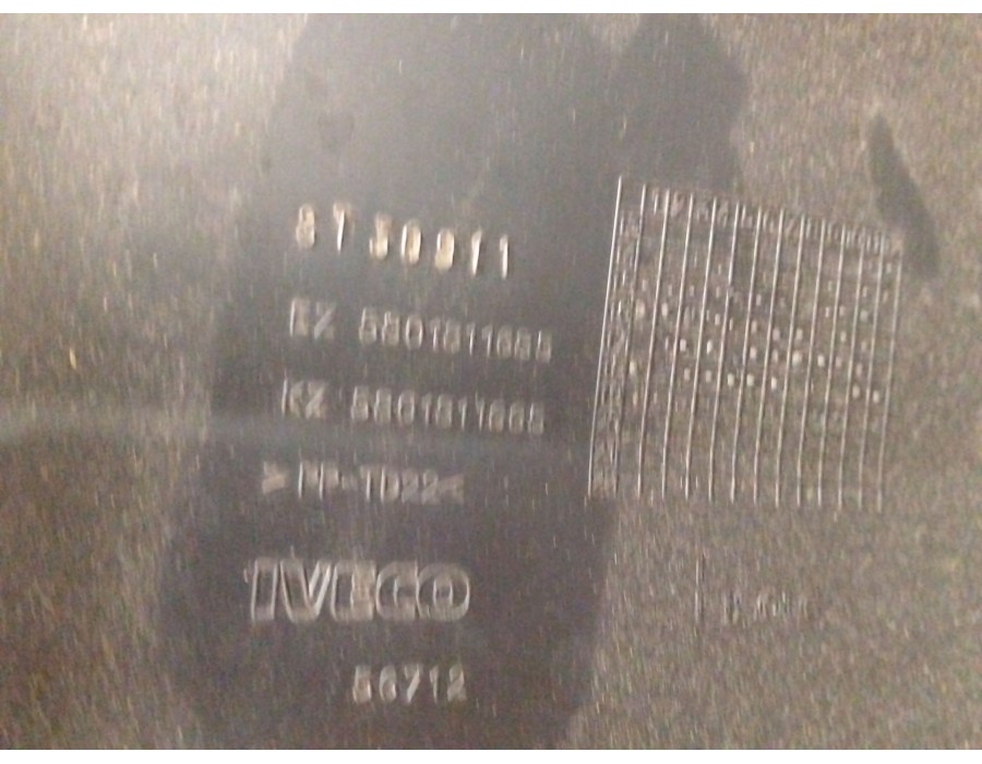 Recambio de moldura para iveco daily vi furgoneta 35s18, 35c18, 40c18, 50c18, 60c18, 65c18, 70c18 referencia OEM IAM 5801811685 