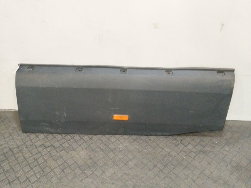 Recambio de moldura para iveco daily vi furgoneta 35s18, 35c18, 40c18, 50c18, 60c18, 65c18, 70c18 referencia OEM IAM 5801811475 