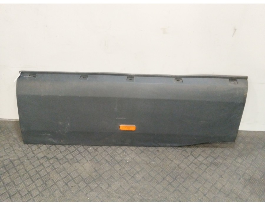 Recambio de moldura para iveco daily vi furgoneta 35s18, 35c18, 40c18, 50c18, 60c18, 65c18, 70c18 referencia OEM IAM 5801811475 