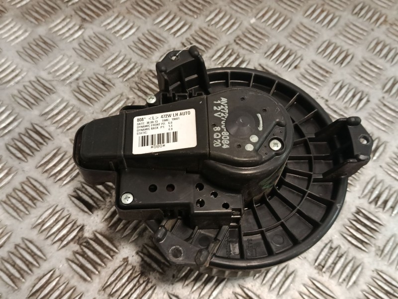 Recambio de motor calefaccion para toyota auris (_e18_) 1.4 d-4d (nde180_) referencia OEM IAM AV2727008084  