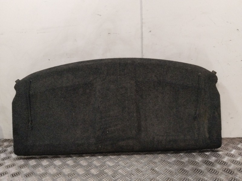 Recambio de bandeja trasera para toyota auris (_e18_) 1.4 d-4d (nde180_) referencia OEM IAM 82602101  