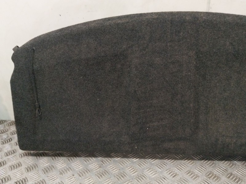 Recambio de bandeja trasera para toyota auris (_e18_) 1.4 d-4d (nde180_) referencia OEM IAM 82602101  