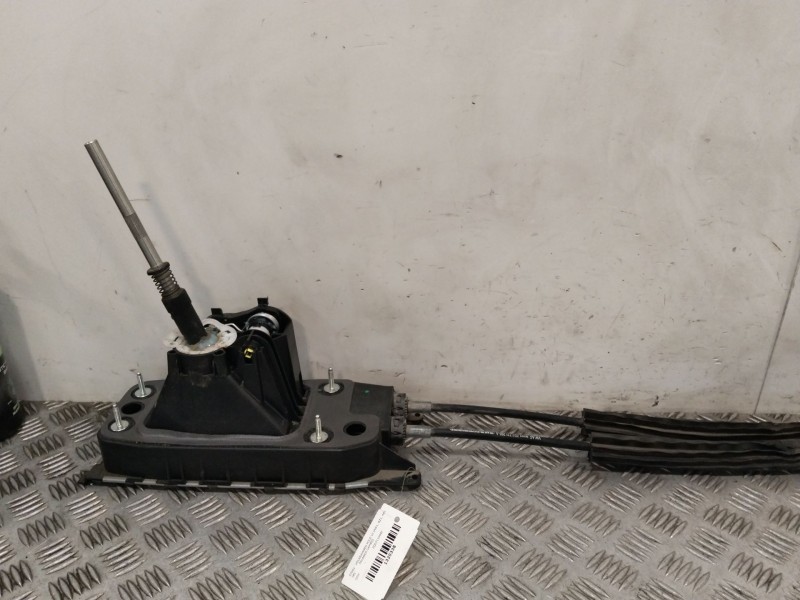 Recambio de palanca cambio para volkswagen polo vi (aw1, bz1, ae1, bz3) 1.0 tsi referencia OEM IAM 2Q0711049J  