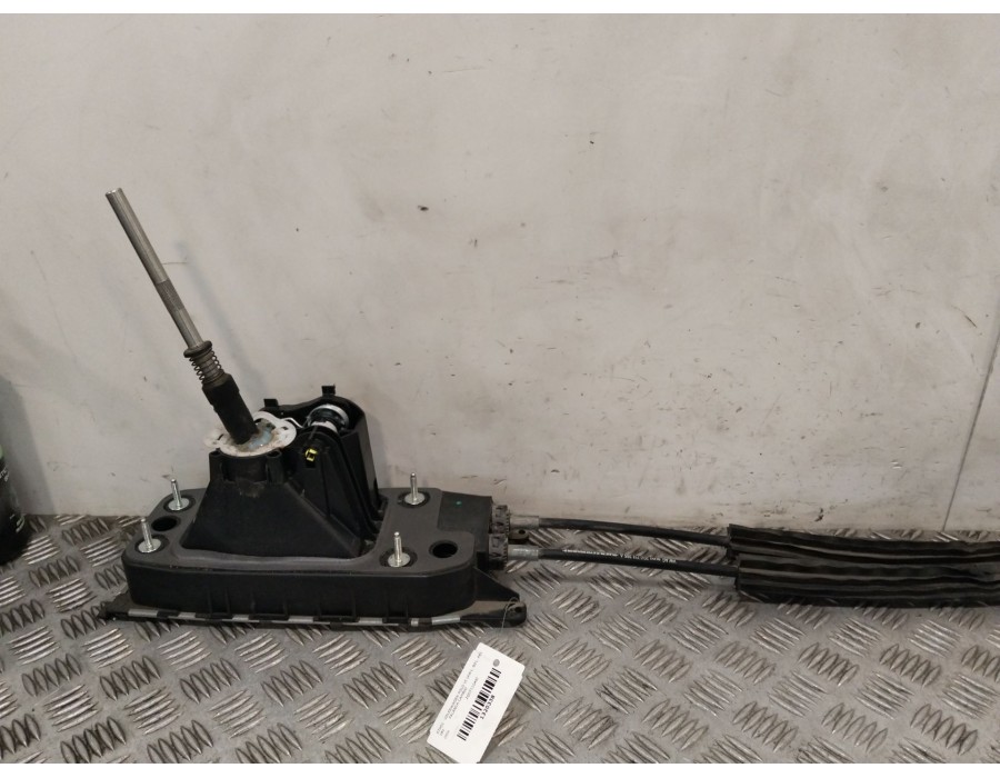 Recambio de palanca cambio para volkswagen polo vi (aw1, bz1, ae1, bz3) 1.0 tsi referencia OEM IAM 2Q0711049J  