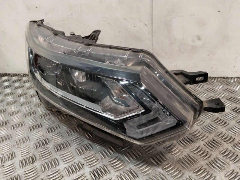 Recambio de faro derecho para nissan qashqai ii (j11, j11_) 1.2 dig-t referencia OEM IAM 10019000  