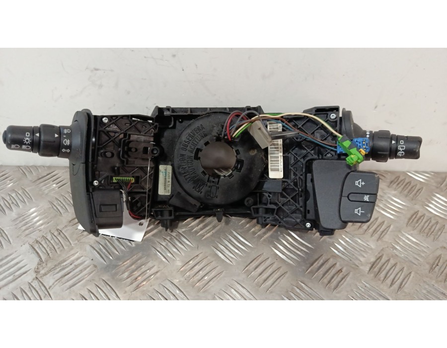 Recambio de mando multifuncion para renault scénic ii (jm0/1_) 1.5 dci (jm02, jm13) referencia OEM IAM 82001277271  