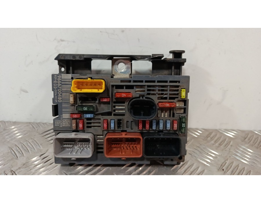 Recambio de caja reles / fusibles para peugeot 308 sw i (4e_, 4h_) 1.6 hdi referencia OEM IAM 9666700480  