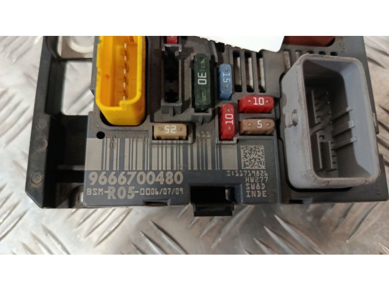 Recambio de caja reles / fusibles para peugeot 308 sw i (4e_, 4h_) 1.6 hdi referencia OEM IAM 9666700480  