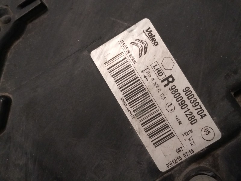 Recambio de faro derecho para citroën c4 cactus 1.2 vti 82 referencia OEM IAM 9800901280  