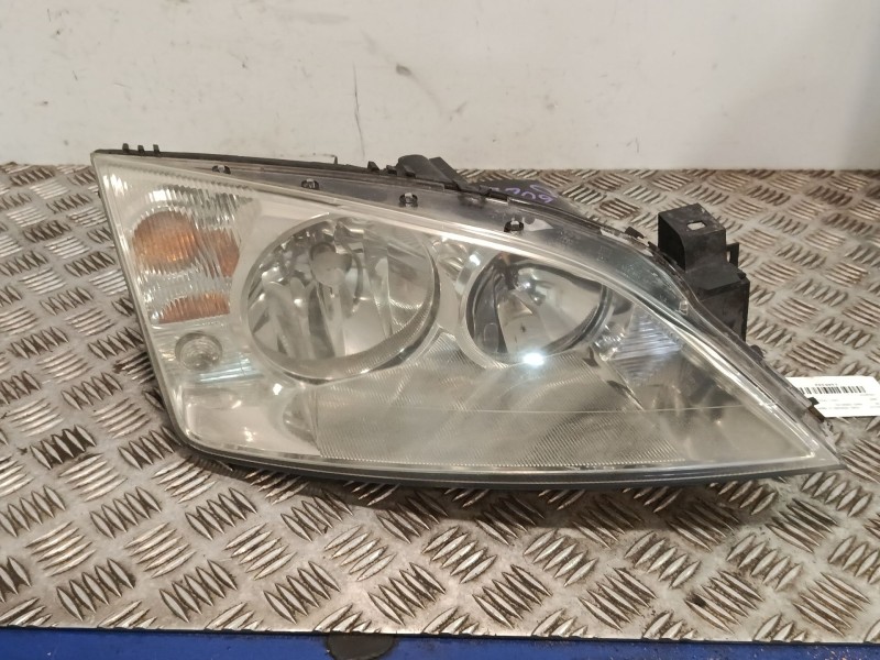 Recambio de faro derecho para ford mondeo iv sedán (ba7) 2.0 referencia OEM IAM 0301174202  