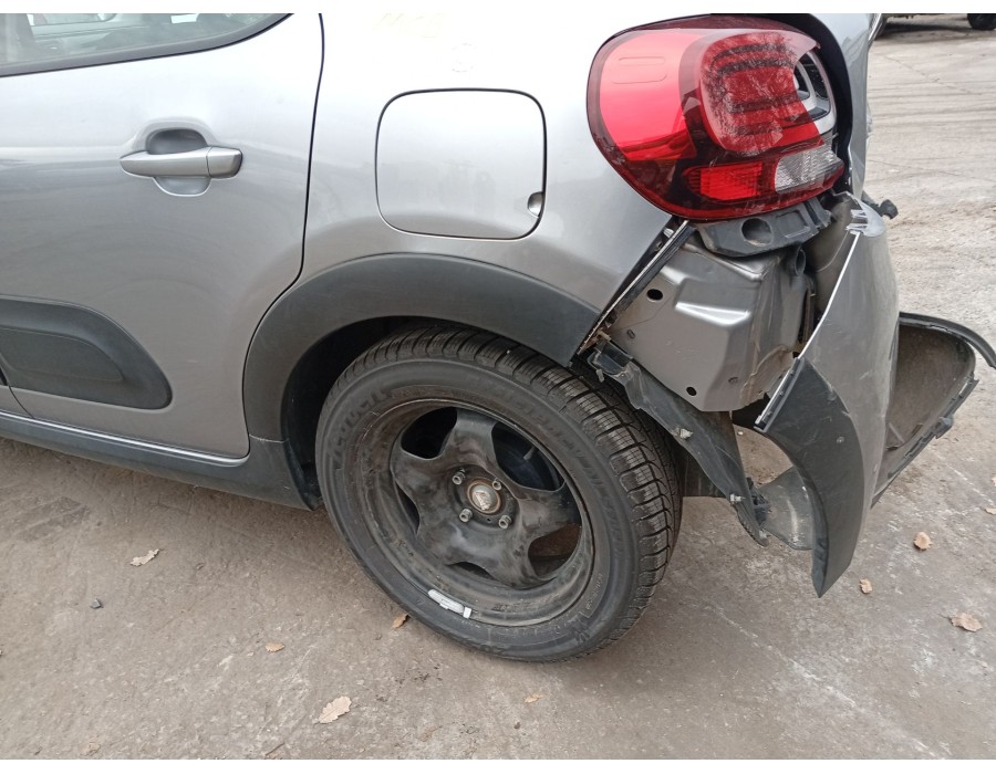 Recambio de aletin trasero izquierdo para citroën c3 iii (sx) 1.2 puretech 82 referencia OEM IAM 9812088880  