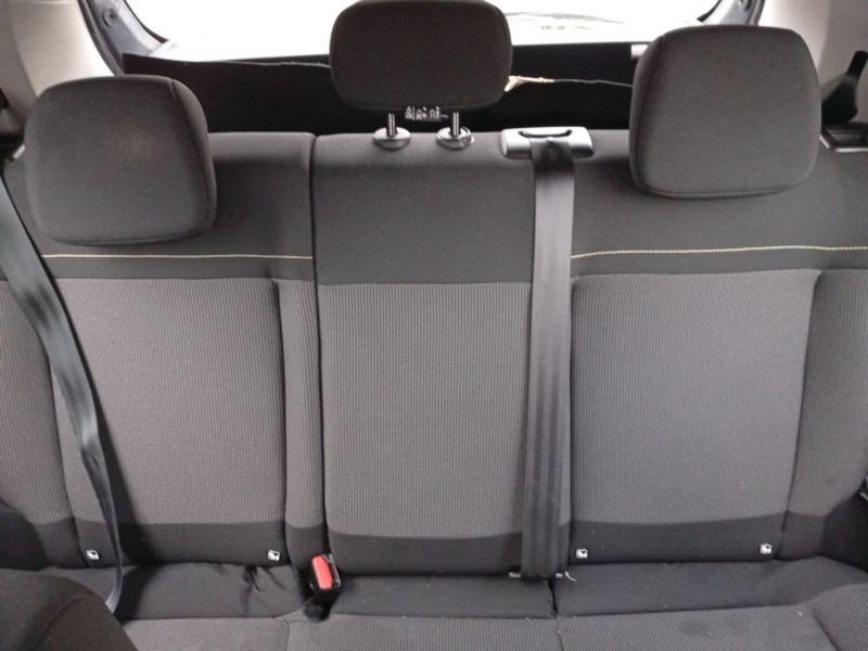 Recambio de asientos traseros para citroën c3 iii (sx) 1.2 puretech 82 referencia OEM IAM   