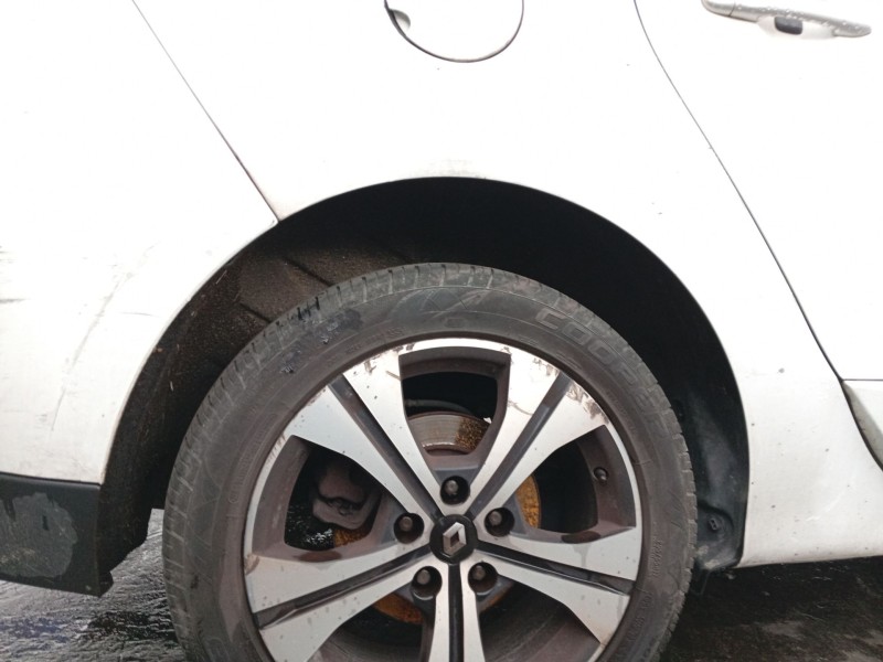 Recambio de plastico paso rueda trasero derecho para renault grand scénic iii (jz0/1_) 1.6 dci (jz00, jz12) referencia OEM IAM  