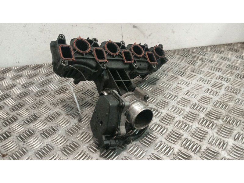 Recambio de colector admision para seat leon (1p1) 1.6 tdi referencia OEM IAM 03L129711  