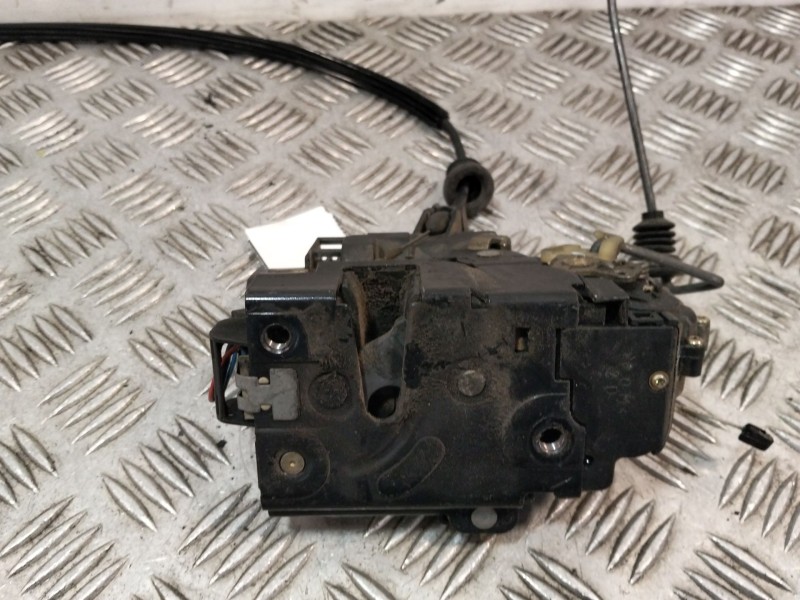 Recambio de cerradura puerta delantera derecha para volkswagen golf iv (1j1) 1.9 tdi referencia OEM IAM 3B1837016A  