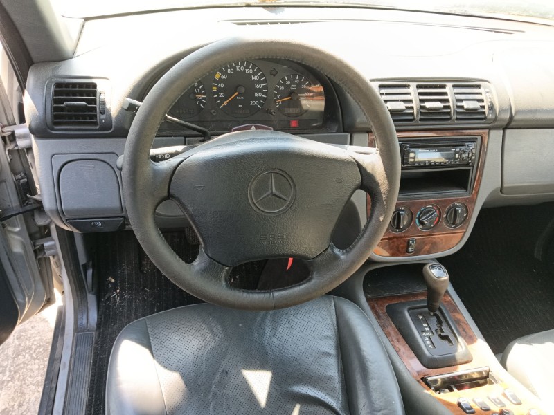 mercedes-benz clase m (w163) del año 1998