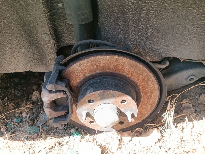 Recambio de mangueta trasera derecha para fiat bravo ii (198_) 1.9 d multijet (198axb1a) referencia OEM IAM 93501484  
