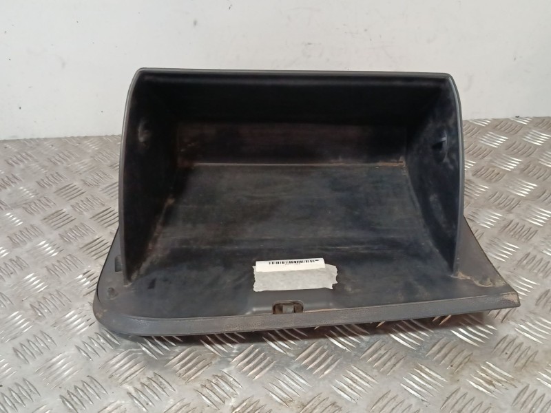 Recambio de guantera para kia picanto 1.0 cat referencia OEM IAM 845121Y000  