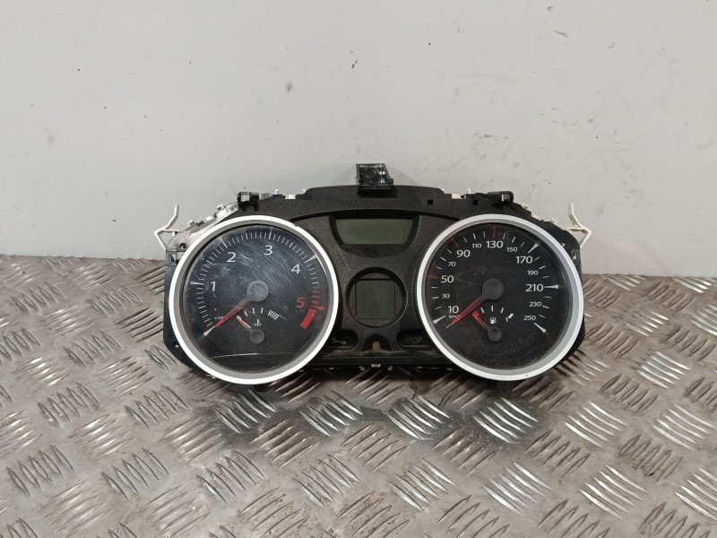 Recambio de cuadro instrumentos para renault megane ii coupe/cabrio referencia OEM IAM 8200408798  
