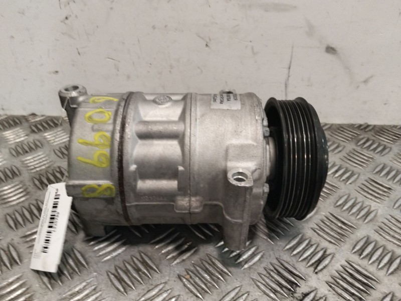 Recambio de compresor aire acondicionado para seat ibiza iv (6j5, 6p1) 1.6 tdi referencia OEM IAM 20A8675A  