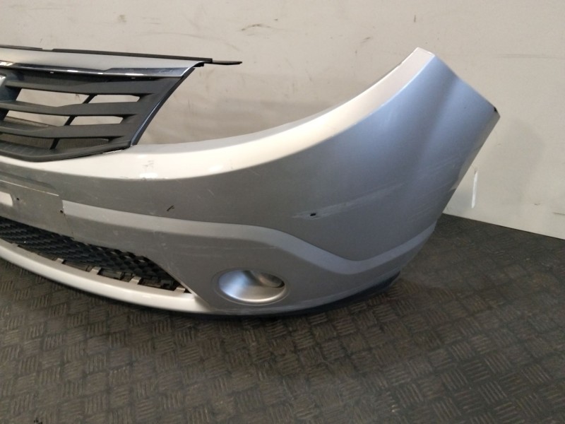 Recambio de paragolpes delantero para dacia sandero (bs_) 1.5 dci referencia OEM IAM 8200526596  