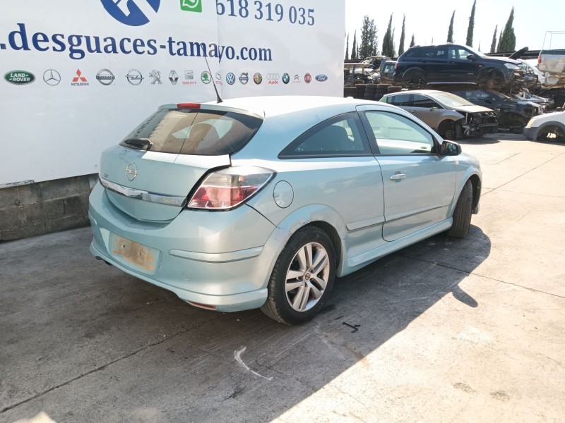 opel astra h gtc (a04) del año 2009