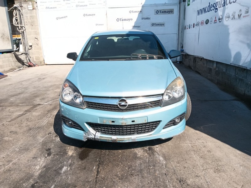 opel astra h gtc (a04) del año 2009