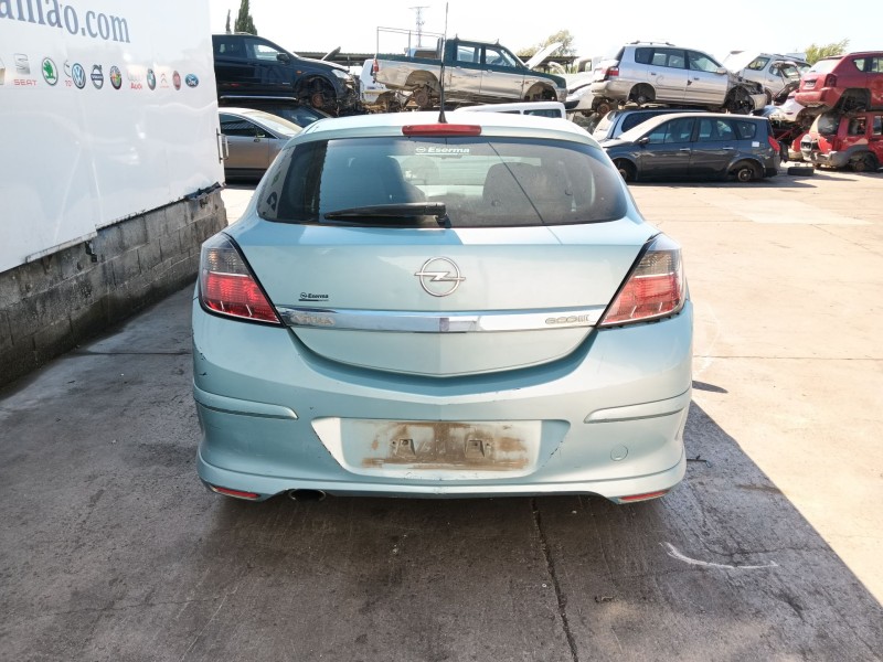 opel astra h gtc (a04) del año 2009