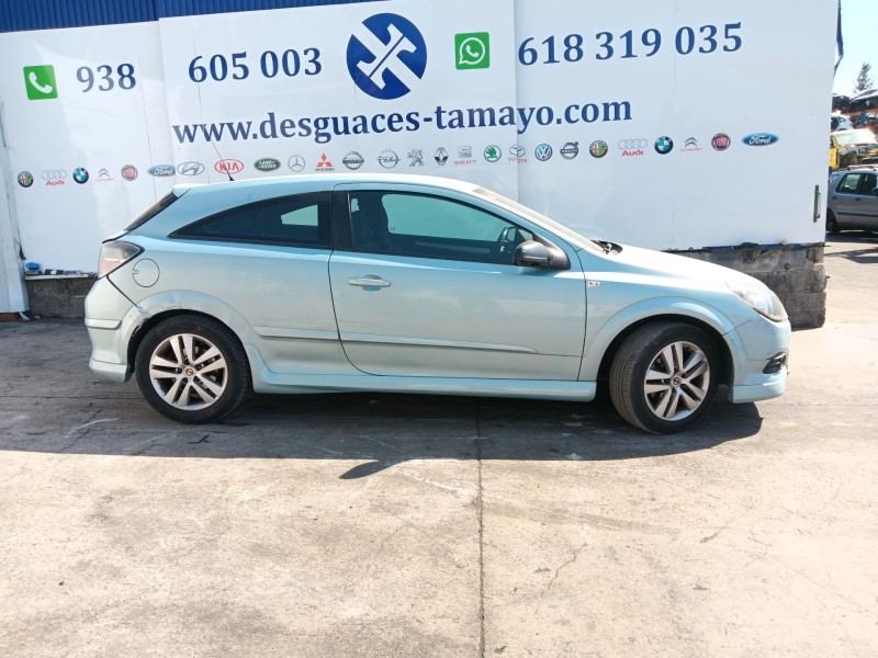 opel astra h gtc (a04) del año 2009
