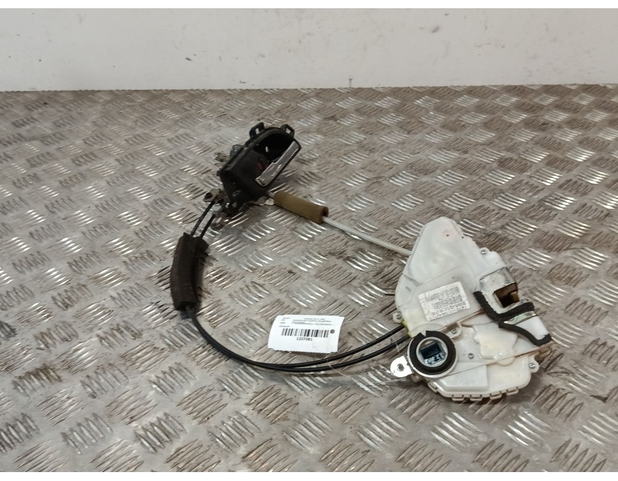 Recambio de cerradura puerta delantera izquierda para honda cr-v (re) 2.2 ctdi referencia OEM IAM 72150SWAG03 / 72135SDAA01  