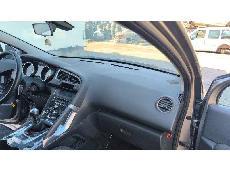 Recambio de airbag delantero derecho para peugeot 3008 i monospace (0u_) 1.6 hdi referencia OEM IAM 8216XG  