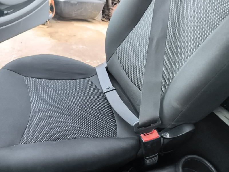 Recambio de enganche cinturon delantero derecho para mini mini (r56) cooper referencia OEM IAM 72117211592  